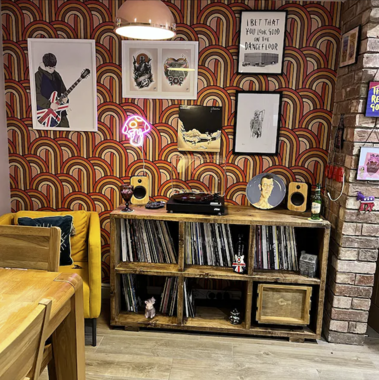 Varnel – Two-Tier Vinyl Storage Cabinet / Record Player Stand