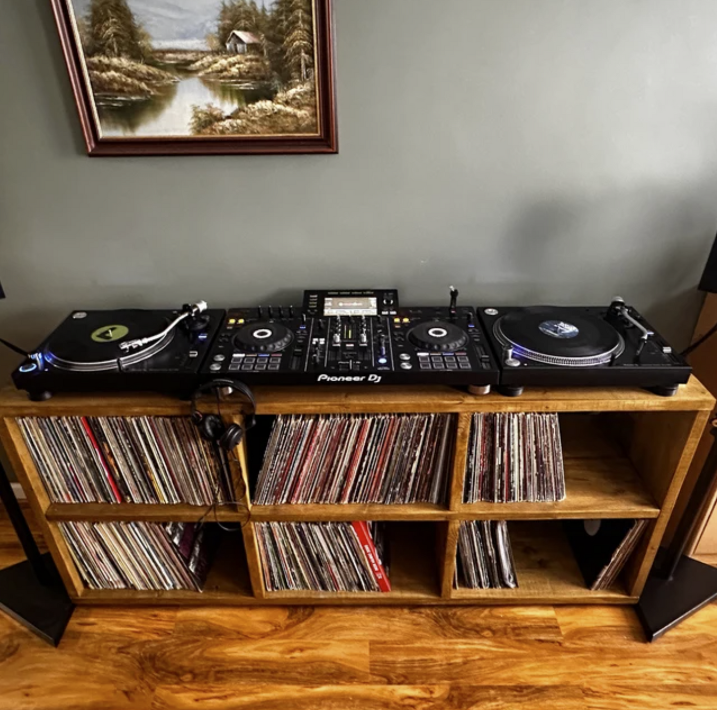 Varnel – Two-Tier Vinyl Storage Cabinet / Record Player Stand