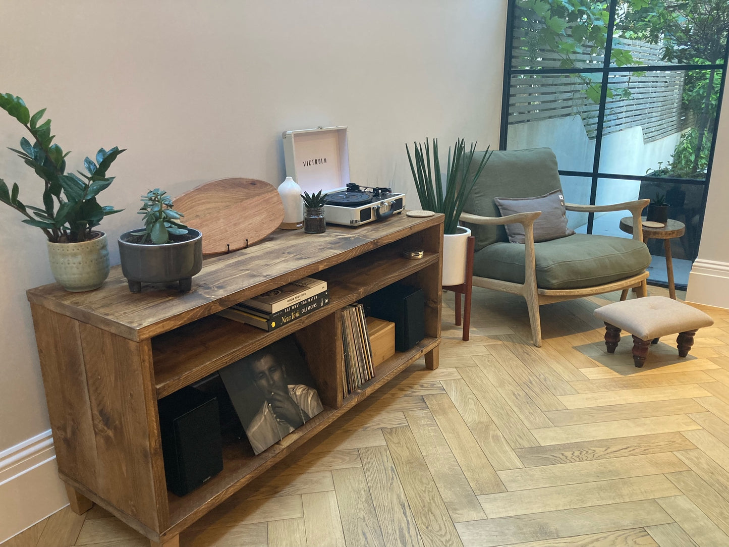 Grynberg - Vinyl Storage Cabinet with Amp Shelf